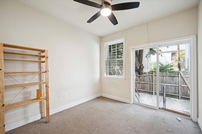 Building Photo - 1521 W Seybert St