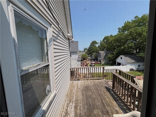 Building Photo - 1481 Robinwood Ave