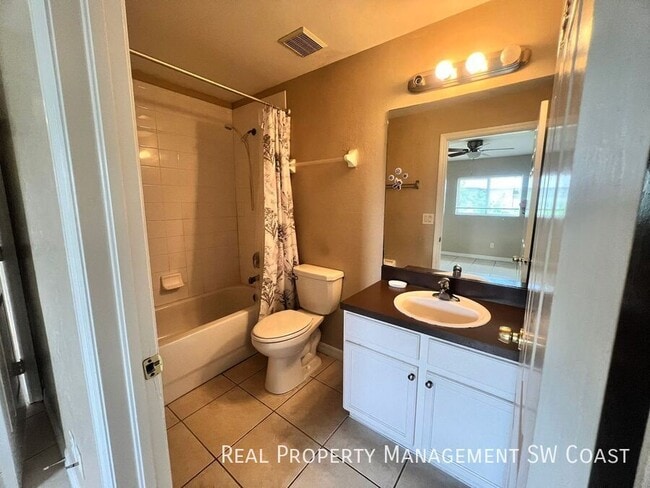 Building Photo - 125 John Ave S