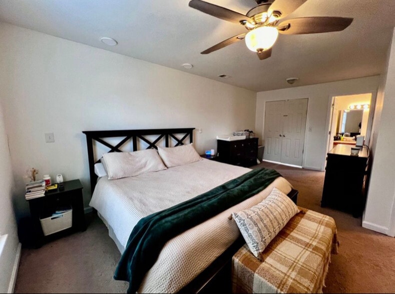 Building Photo - 5373 Hanyen Dr