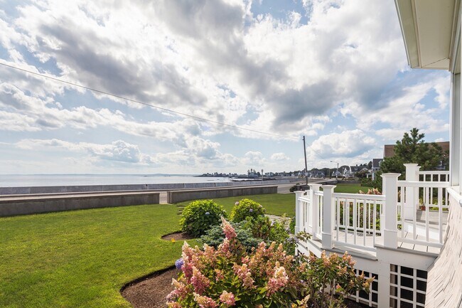 Building Photo - 159 Beach Ave