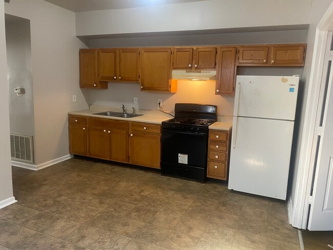 Building Photo - 6030A Etzel Avenue