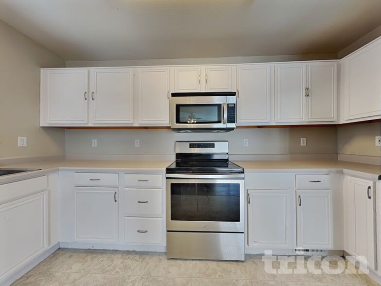 Building Photo - 17688 Feather River Ct