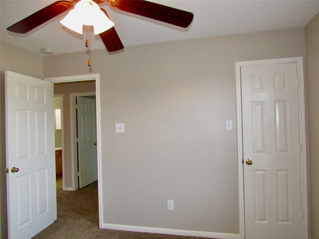 Building Photo - 21519 Ivory Gate Ln