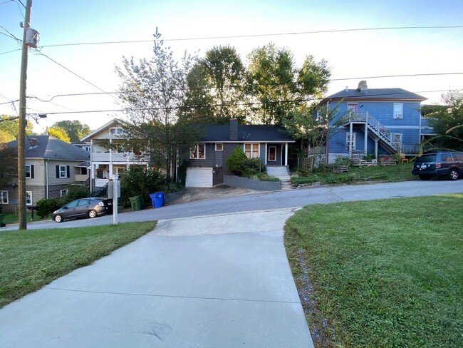 Building Photo - Downtown Bungalow with SO much Charm!