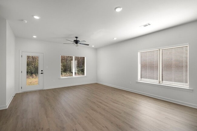 Building Photo - West Little Rock - 1500 SqFt New Constuction 3 Bed 2 Bath off Kanis Road