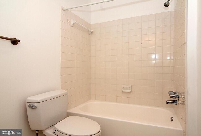 Building Photo - 11400 Dorchester Ln