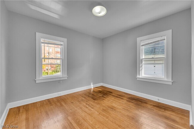 Building Photo - 1347 Marlowe Ave