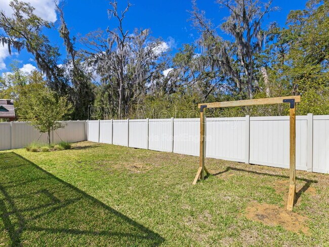 Building Photo - 2870 Dolores Home Ave