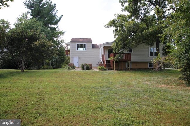Building Photo - 10622 Cavalcade St