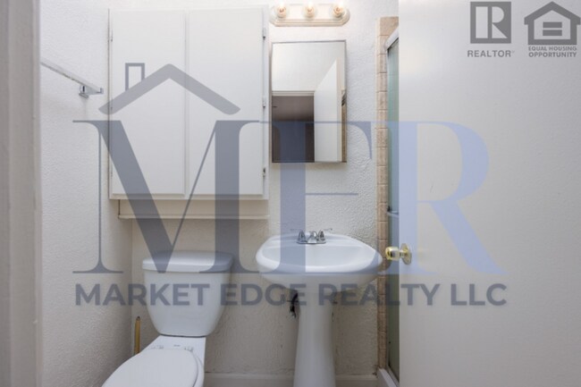 Building Photo - 3Bed/2Bath House at 19th Ave/Camelback! Move-In Ready on 06/18/2026! -- NO HOA! CORNER LOT!