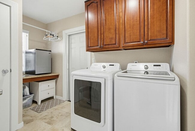 Building Photo - Beautifully Maintained Single-Level Home in La Mesa — 3 Bed / 2 Bath | 1,627 Sq Ft