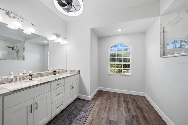 Building Photo - 2880 Vogler Ln