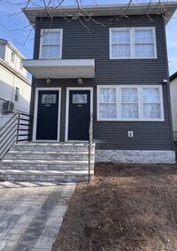 Building Photo - 209-58 110th Ave