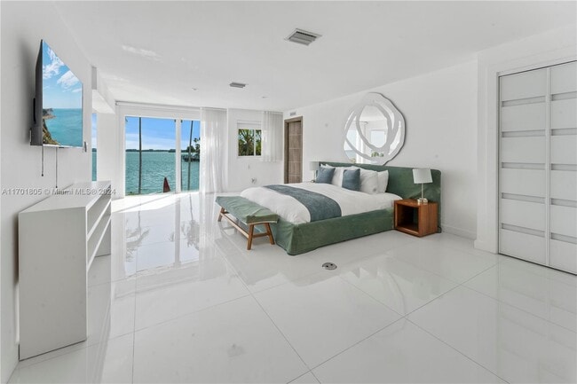 Building Photo - TREASURE ISLAND