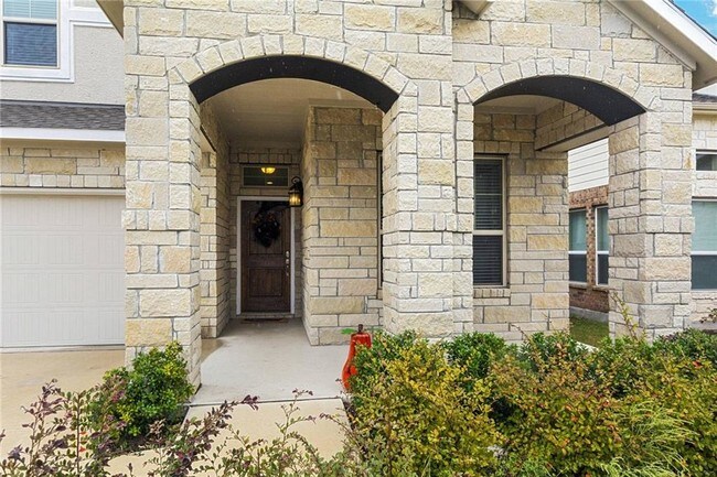 Building Photo - 744 Bonnet Blvd