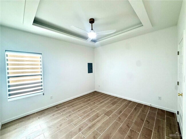 Building Photo - 2705 Brookside Bend St
