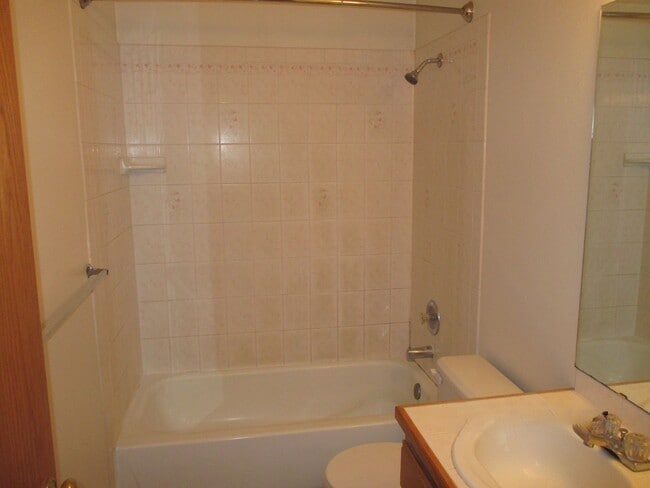 Building Photo - Stowe-8512