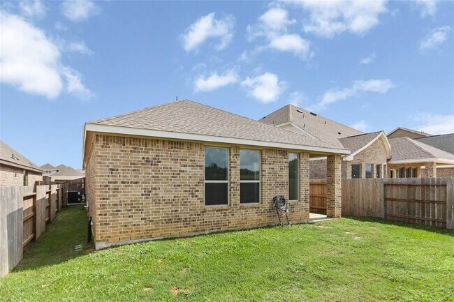 Building Photo - 28806 Bobcat Run Dr