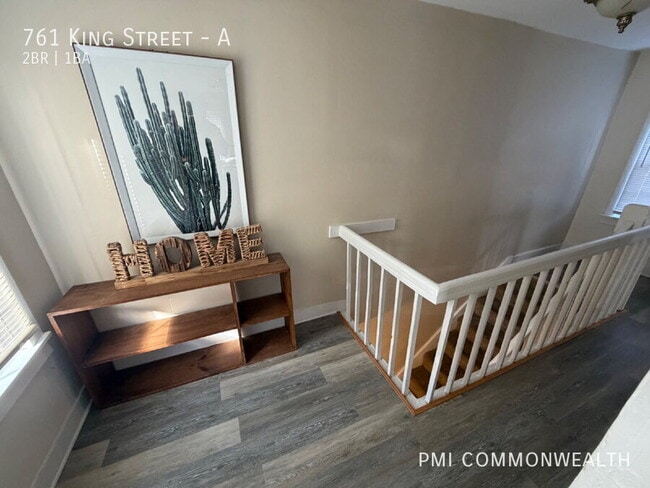 Building Photo - 761 King St