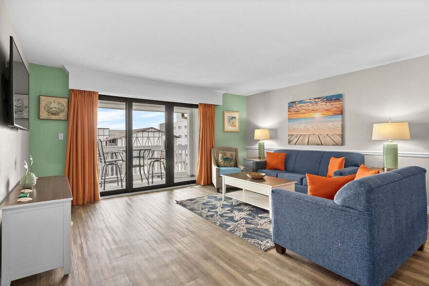 Building Photo - 2805B N Ocean Blvd