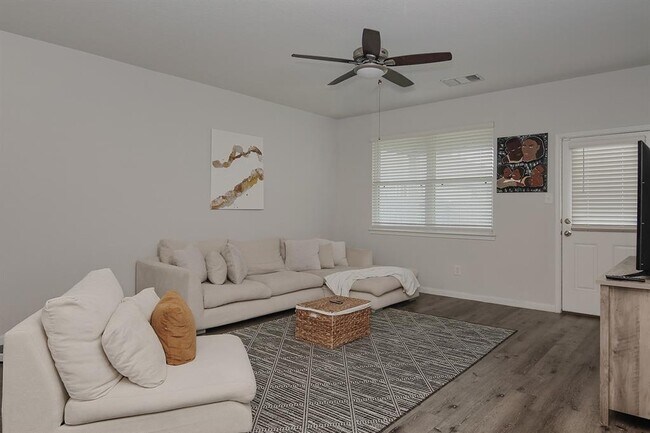 Building Photo - 23655 Goodfellow Dr