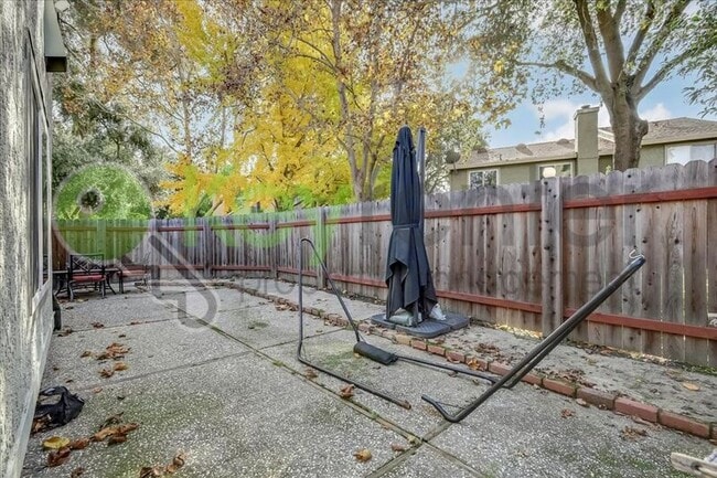 Building Photo - 2692 Bradford Way