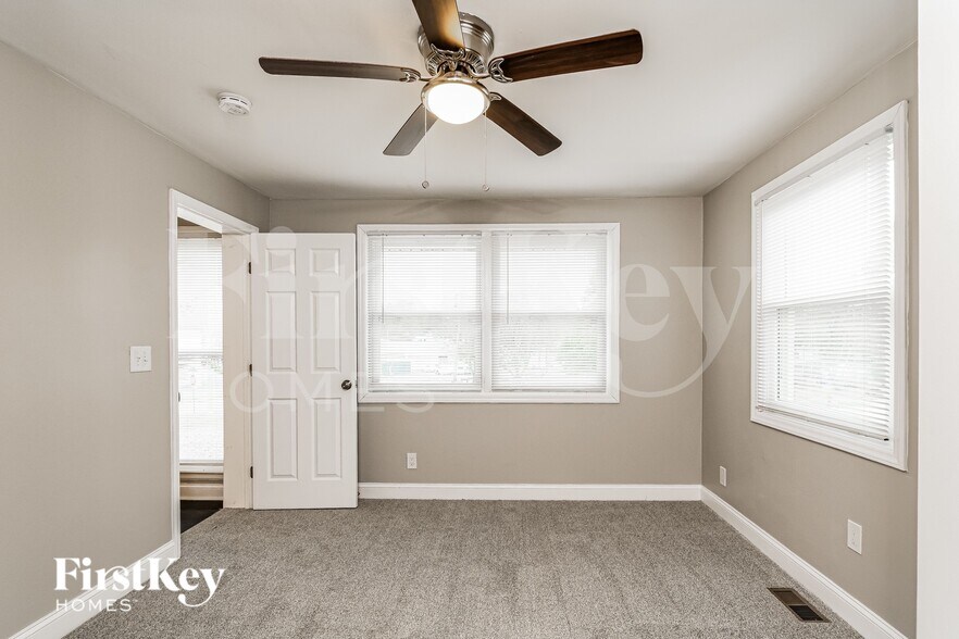 Building Photo - 1104 Raynor St