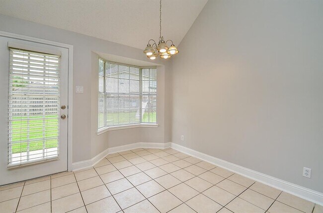 Building Photo - 1206 Green Knoll Dr