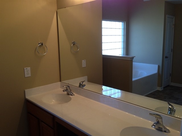 Building Photo - 609 English Oak Cir