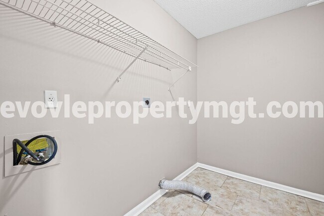 Building Photo - 4431 Boone Manor Dr