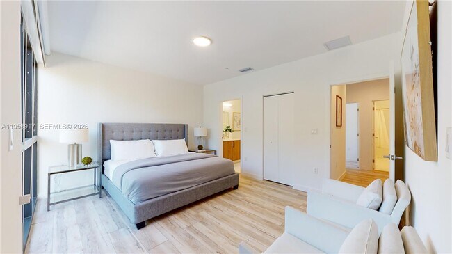 Building Photo - 24705 SW 129th Ave