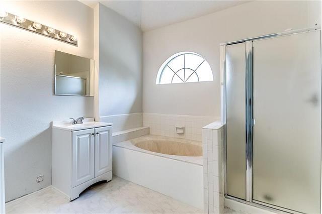 Building Photo - 6805 Canoe Ln