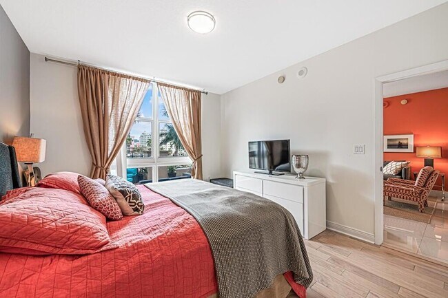 Building Photo - 550 Okeechobee Blvd