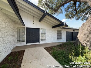 Building Photo - 5534 Merkens Dr