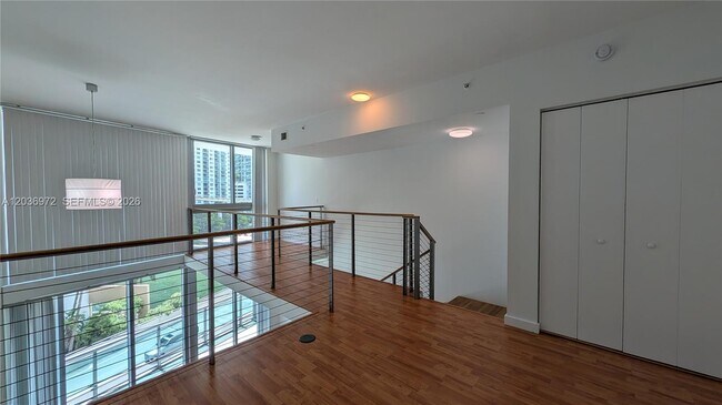 Building Photo - 350 S Miami Ave