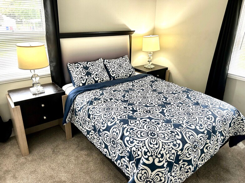 Building Photo - 4028 N Illinois Ave