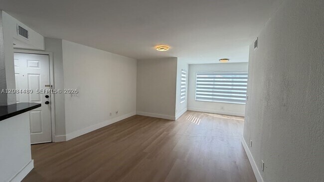 Building Photo - 12400 Vista Isles Dr