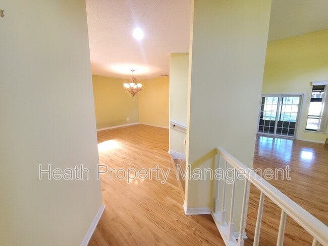 Building Photo - 11609 Parkview Ln