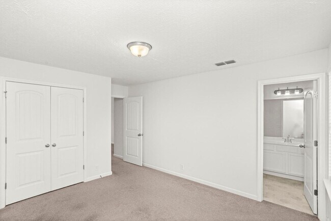 Building Photo - 1832 Charismatic Pl