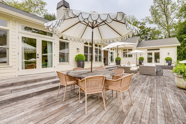 Building Photo - 6256 Dry Creek Rd