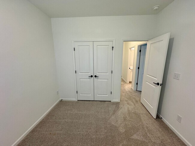 Building Photo - Beautiful, New Construction, 3-Story, 4BR/...