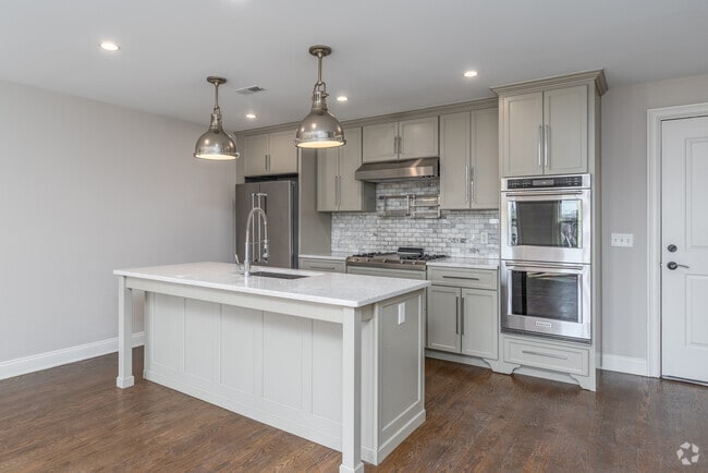 Primary Photo - The Dennison