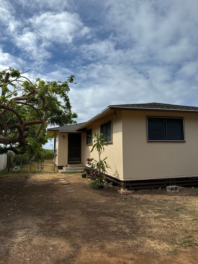 Building Photo - Beach front house