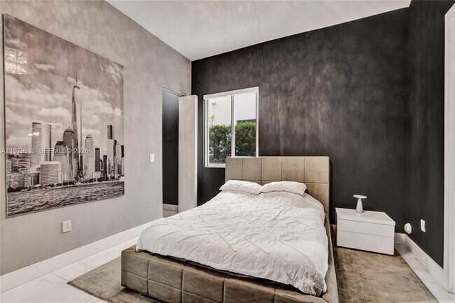 Building Photo - 10223 NW 75th Terrace