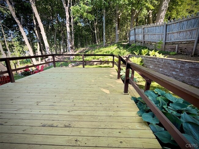 Building Photo - 14 Pond Path