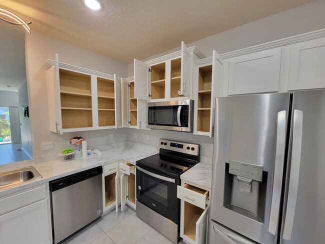 Building Photo - 7635 Legacy Trl
