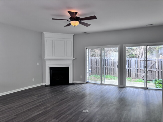 Building Photo - 8518 Mt Valley Ln