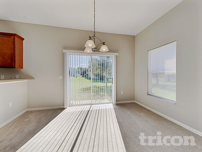 Building Photo - 10763 Carloway Hills Dr