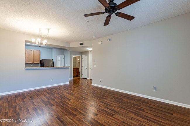 Building Photo - 2200 Marsh Hawk Ln